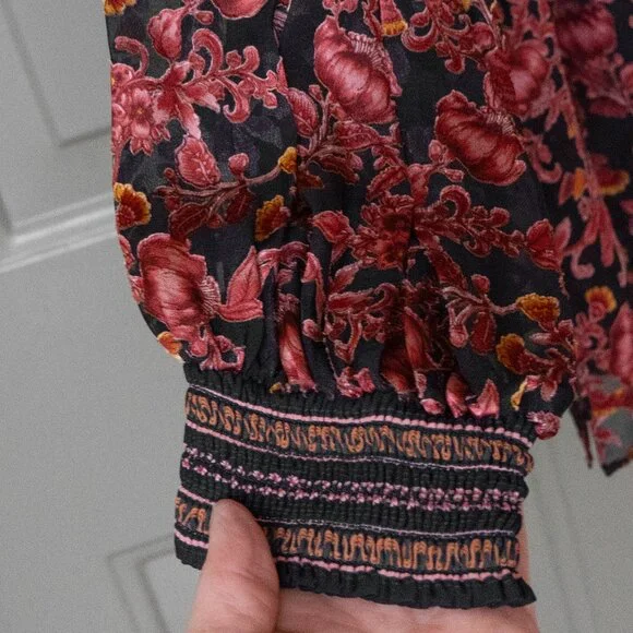 Alice and Olivia Desiree Sheer Top Silk Tapestry Vamp Romance Goth Dopamine - Picture 10 of 13